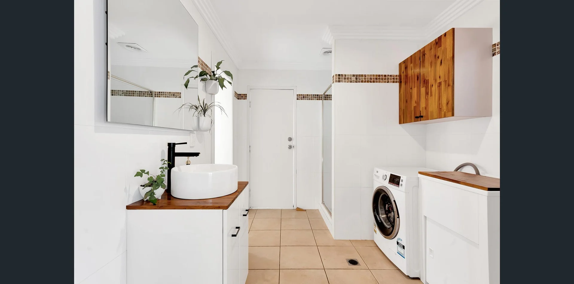 Additional image 10 of 1/29 Merrimac Boulevard, Broadbeach Waters QLD 4218