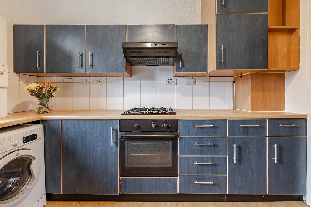 Additional image 6 of 2 bed flat for salePreston Road, Linlithgow EH49