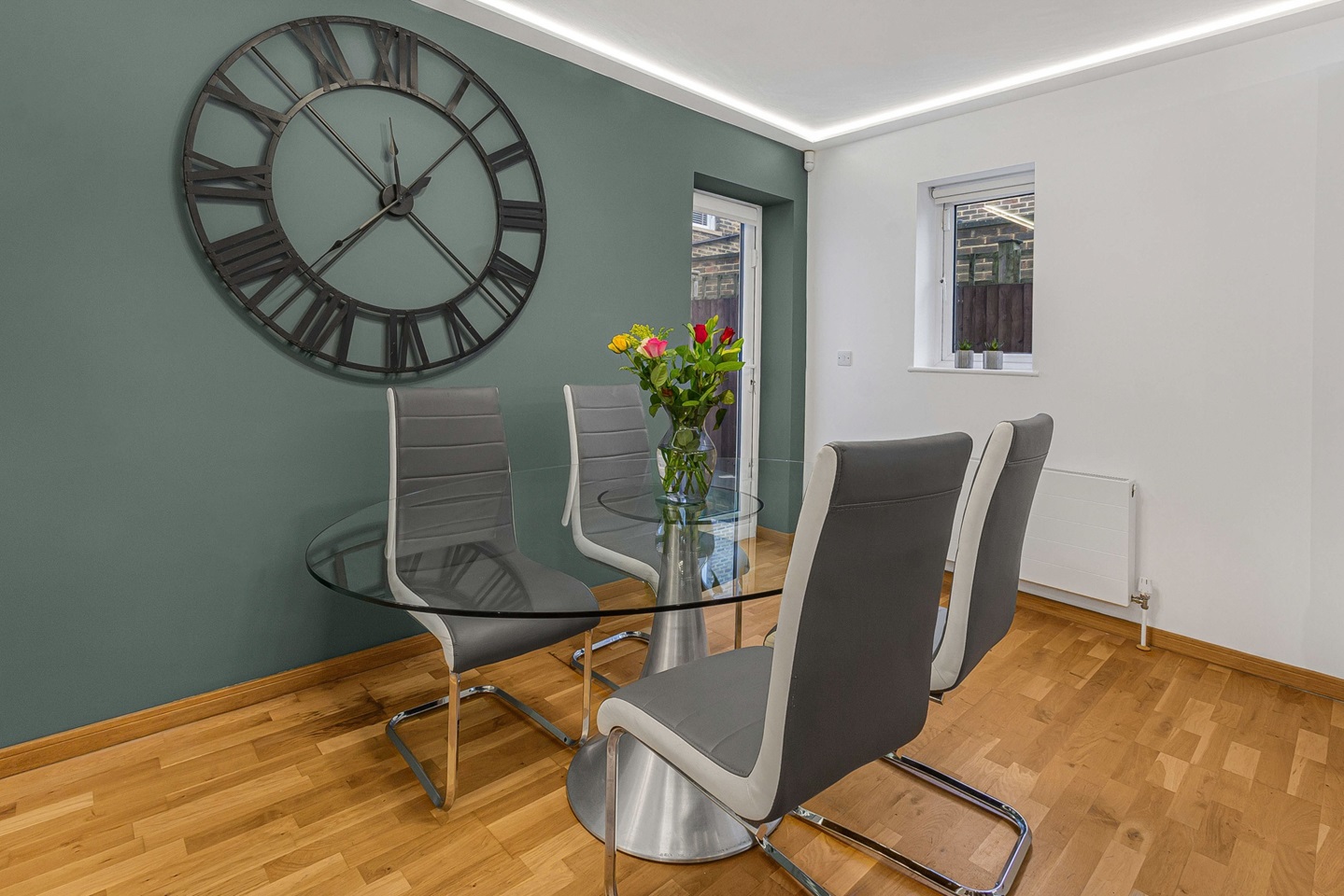 3 Bed Semi-Detached House, Hove Park Villas, BN3, N1 7GU photo 3