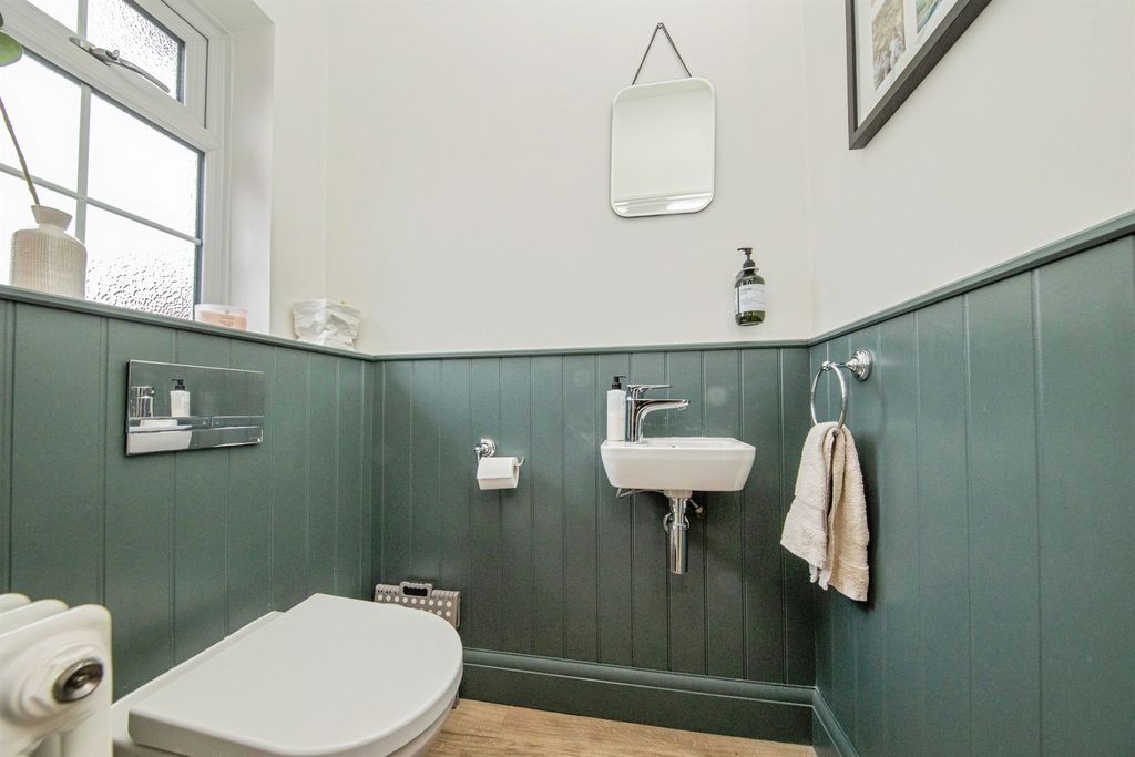Additional image 17 of 4 bed detached house for saleIpswich Road, Holbrook, Ipswich IP9