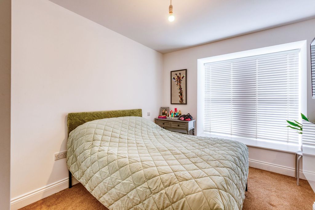 Additional image 15 of 2 bed flat for saleE005 Nightingale House, College Gardens, St Helier JE2