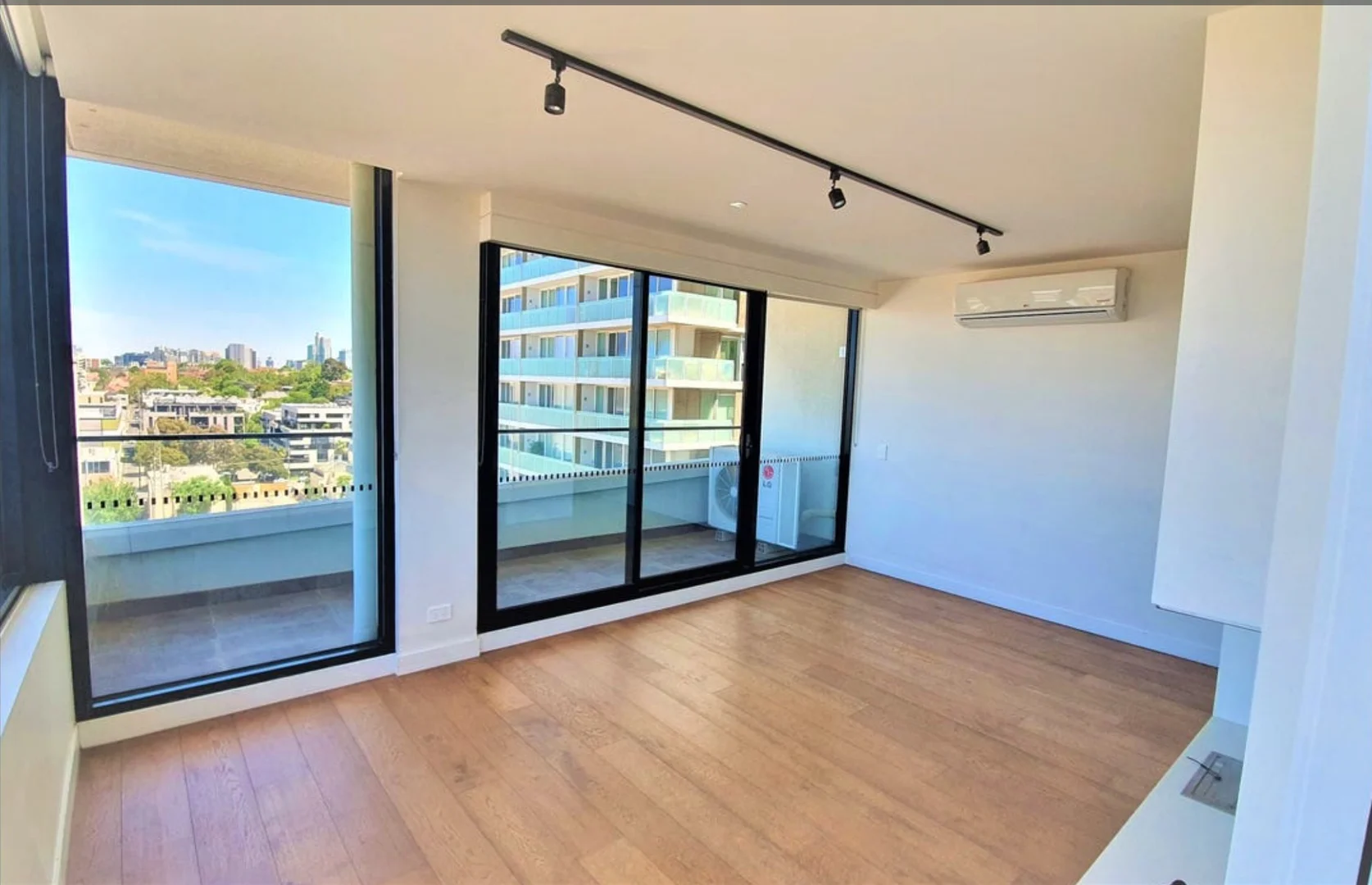 1103/2 Claremont Street, South Yarra VIC 3141