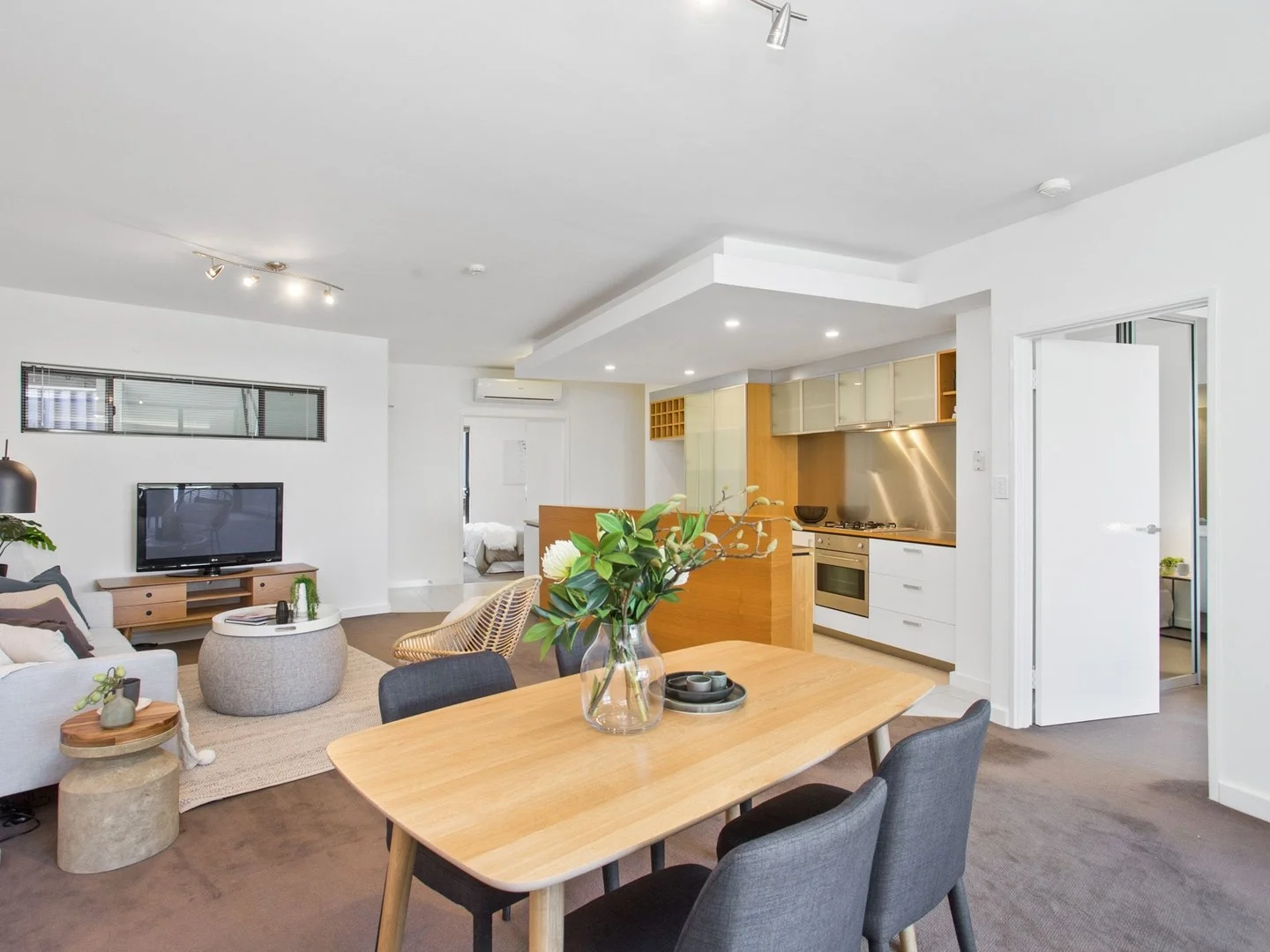 17/591 Hay Street, Jolimont WA 6014