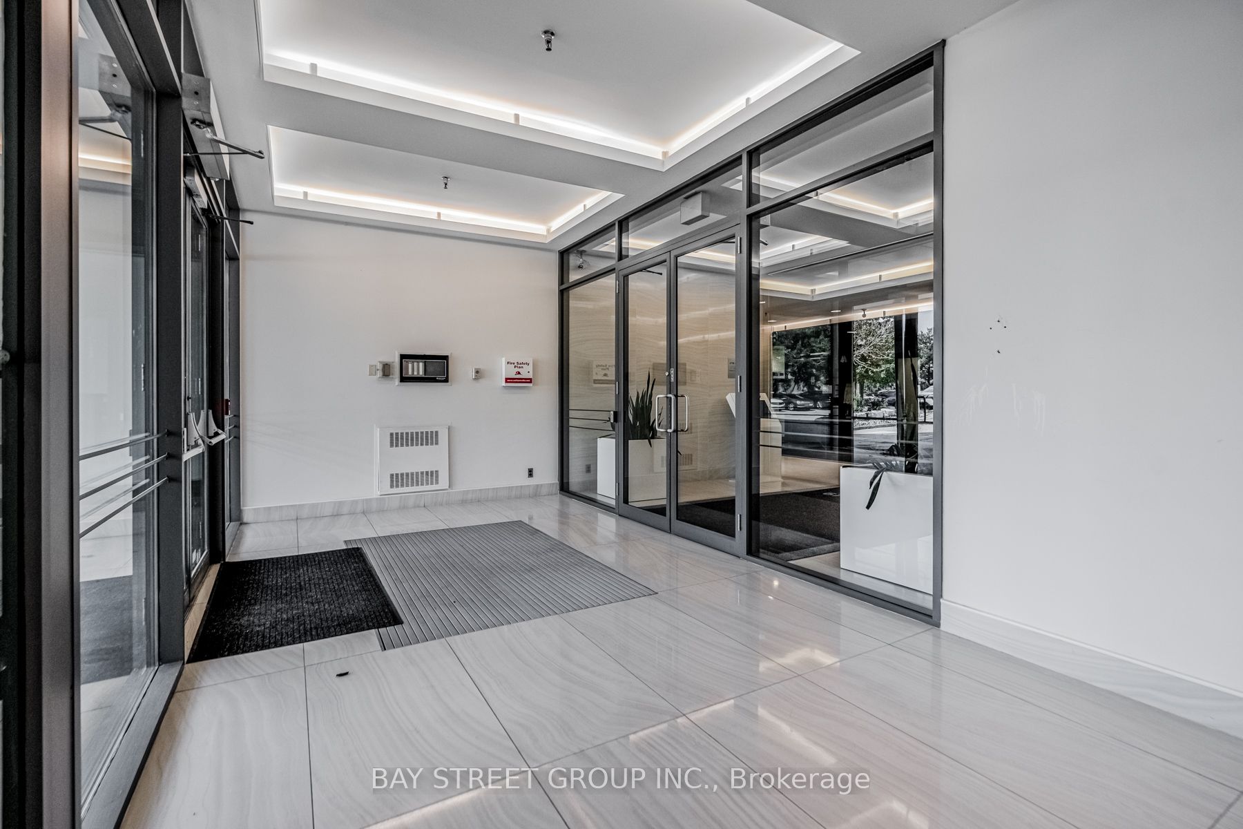 Additional image 3 of 6790 Century Avenue, Mississauga, ON, L5N 2V8