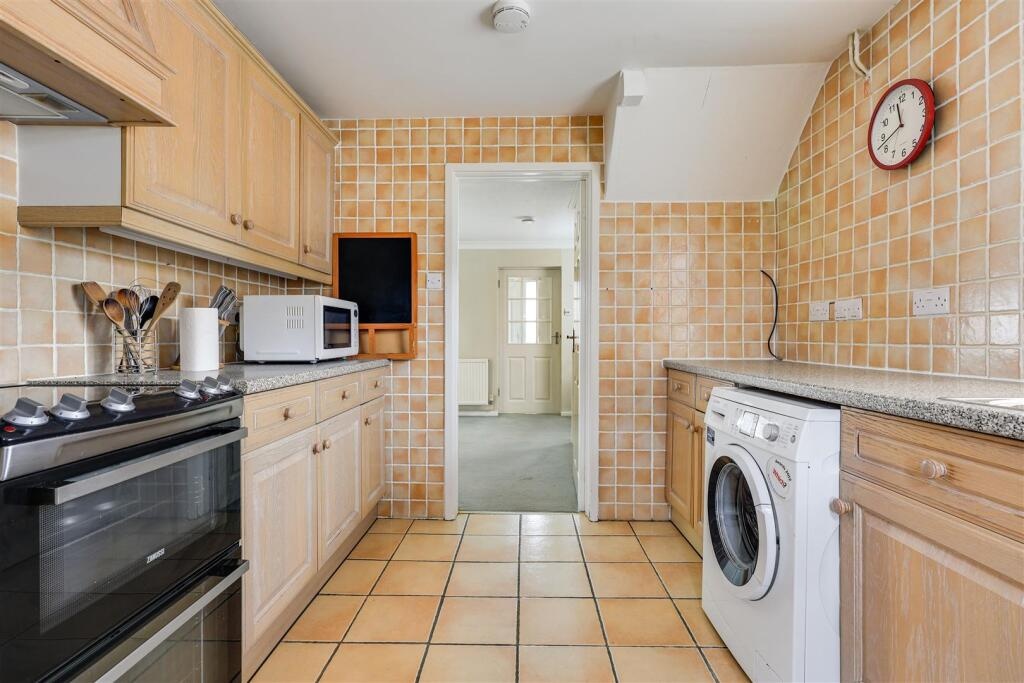 Additional image 9 of 3 Bed Semi-Detached House, Brownlow Road, CB4, N1 7GU