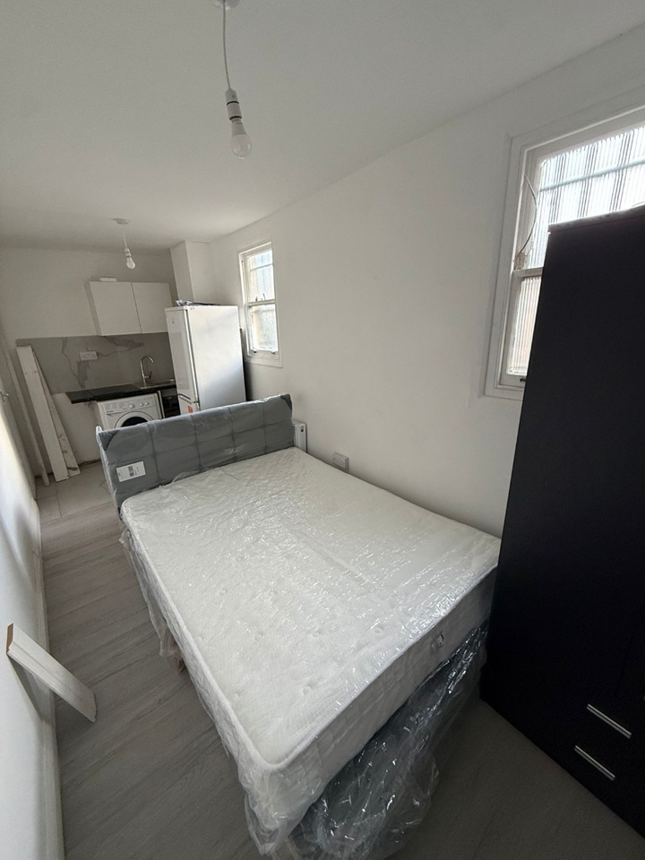 Studio Flat, Upper St, N1, N1 7GU photo 2