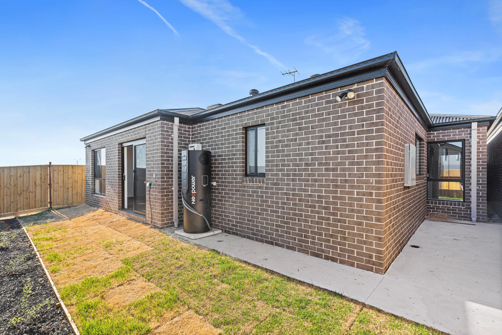 Additional image 6 of 5 Winfred Drive, Mambourin VIC 3024
