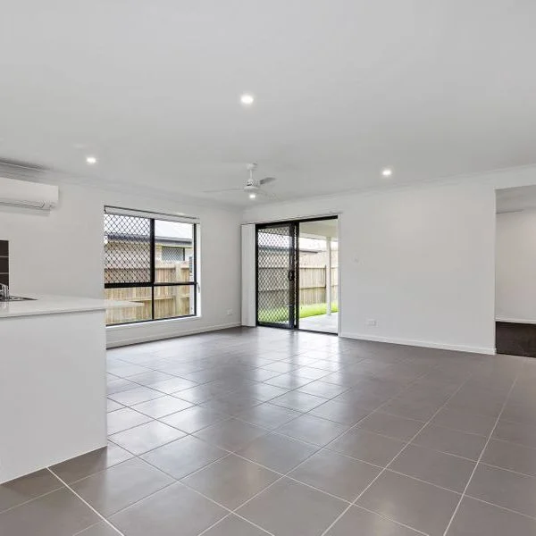 Additional image 3 of 21 Wallace Street, Walloon QLD 4306