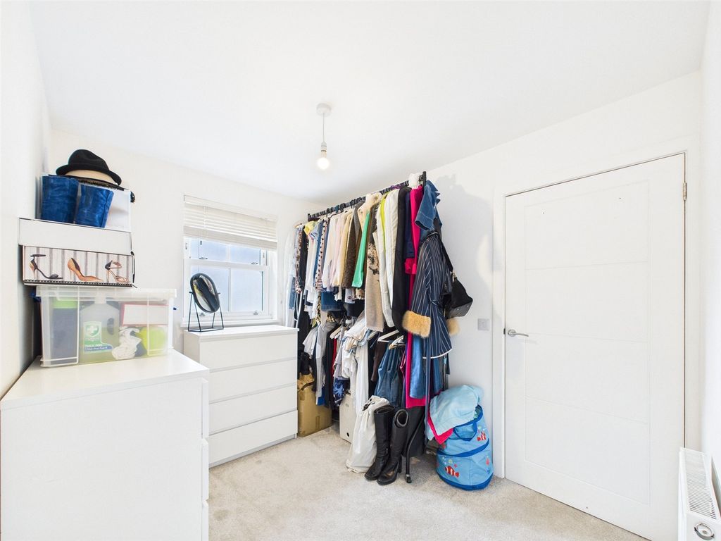 Additional image 10 of 2 bed flat for saleFernleigh Road, Wadebridge, Cornwall PL27