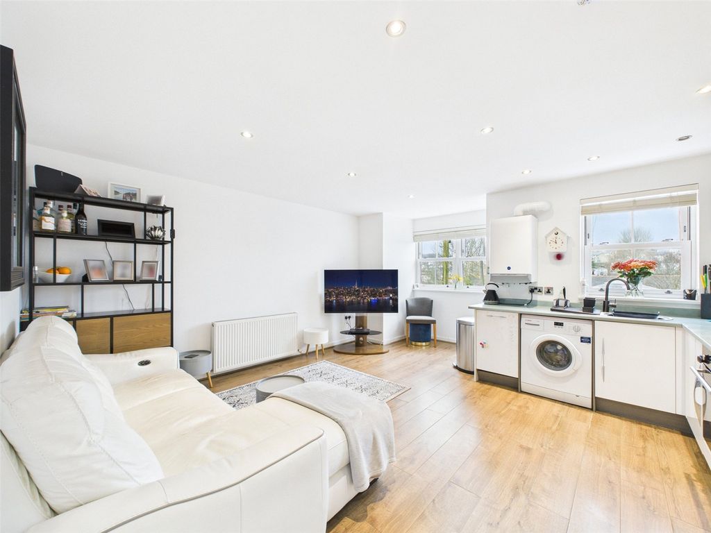 Additional image 3 of 2 bed flat for saleFernleigh Road, Wadebridge, Cornwall PL27