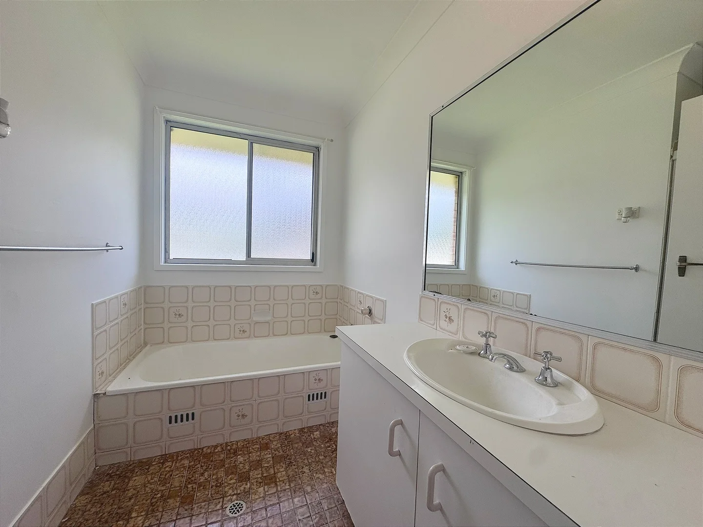 Additional image 7 of 10 Sapphire Drive, Tarro NSW 2322