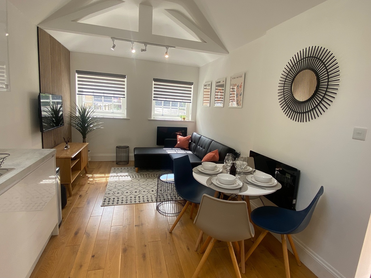 1 Bed Flat, Queens Road, RG1, N1 7GU