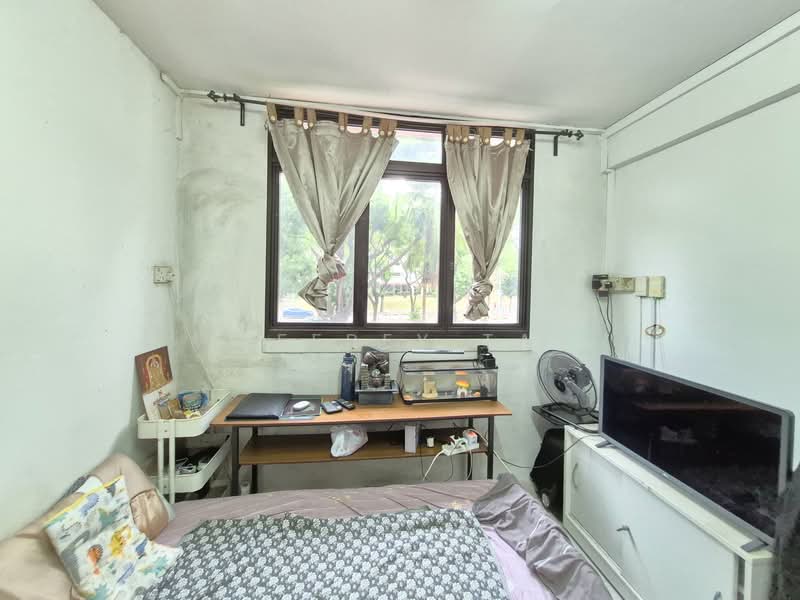 644 Hougang Avenue 8