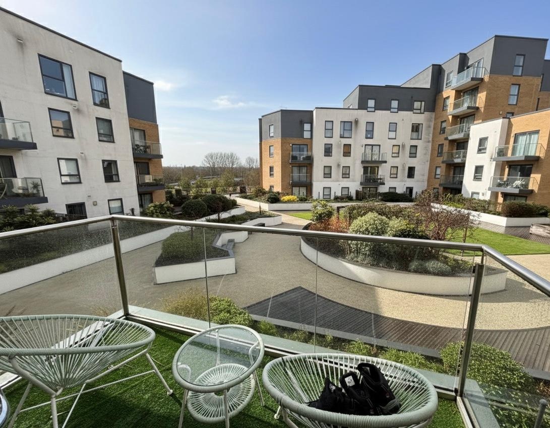 1 Bed Flat, Peregrine House, RG2, N1 7GU