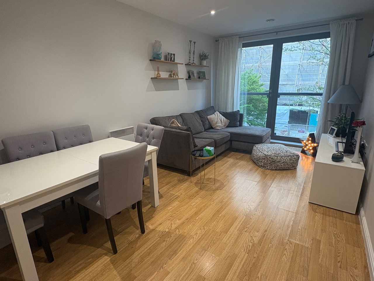 2 Bed Flat, Oak Square, SW9, N1 7GU photo 2