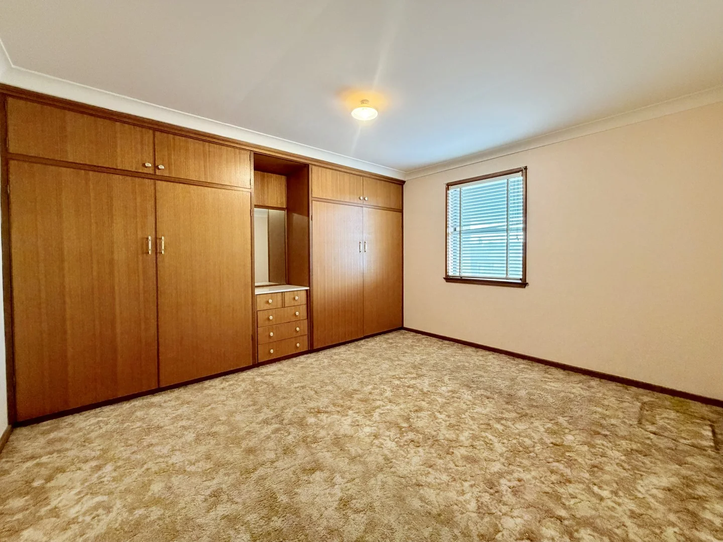 2/362 Clarinda Street, Parkes NSW 2870