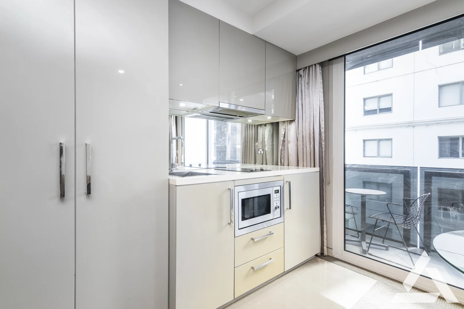 Additional image 2 of 313/452 St Kilda Road, Melbourne VIC 3004