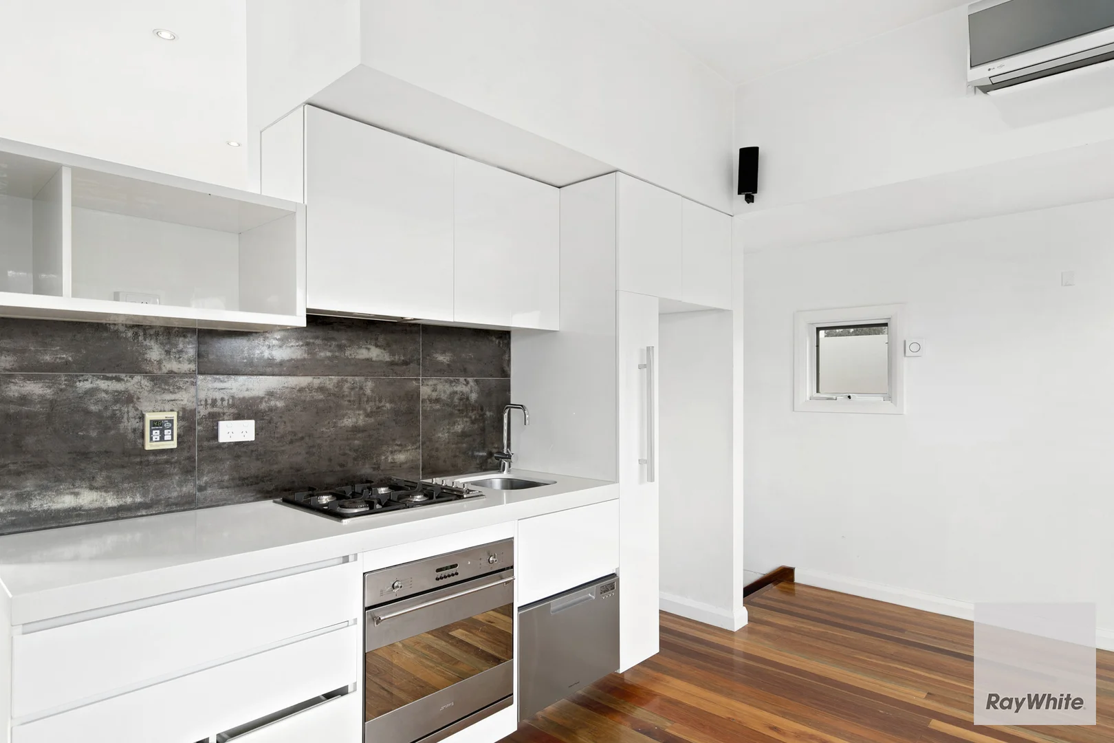 Additional image 8 of 26 Swan Court, Newport VIC 3015