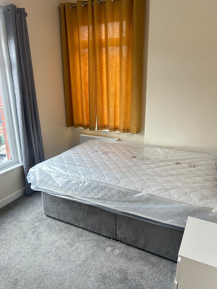 3 Bed Semi-Detached House, Ludlow Road, CV5, N1 7GU photo 5