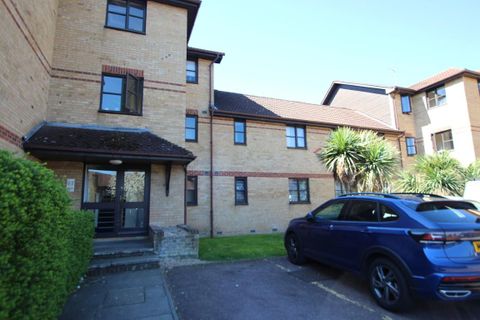 Hickory Close, Edmonton, London N9