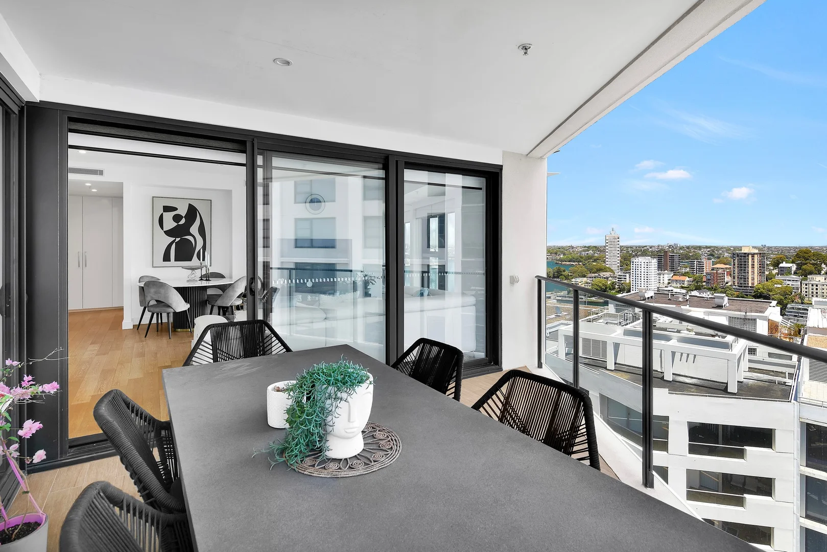 Additional image 3 of 1108/80 Alfred Street, Milsons Point NSW 2061