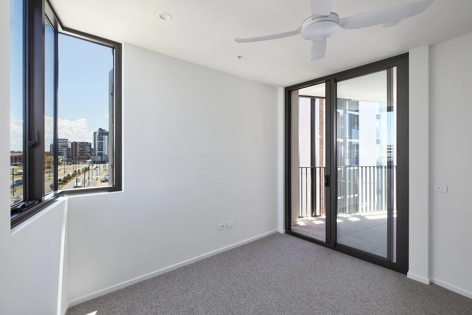 Additional image 8 of 404/43 Honeysuckle Drive, Newcastle NSW 2300