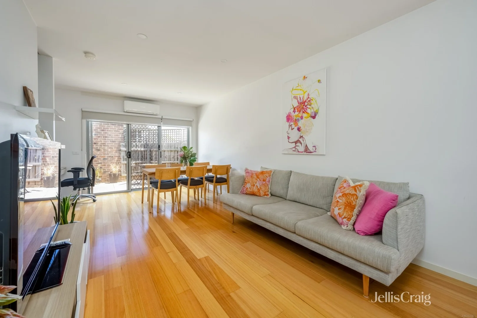 1/27 Willoughby Street, Reservoir VIC 3073