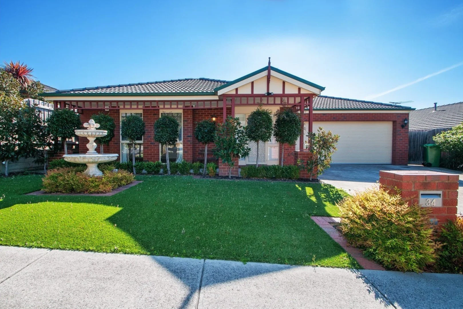 34 Tudor Drive, Mooroolbark VIC 3138