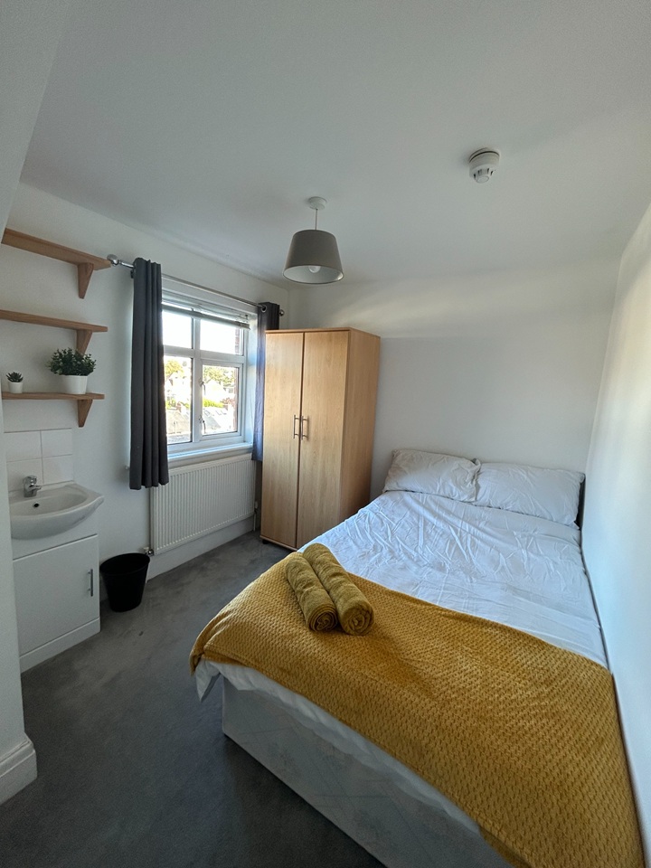 Room in a Shared House, Stanmer Park Road, BN1, N1 7GU photo 4