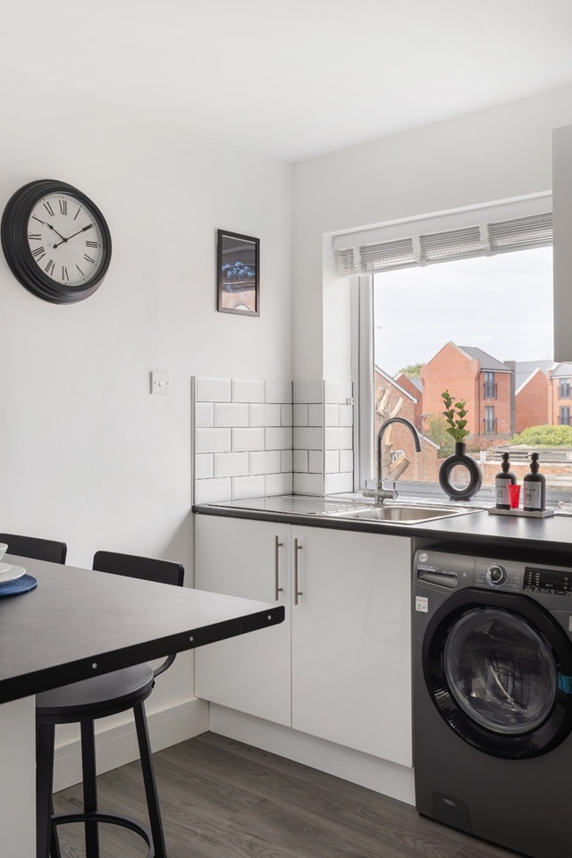 Additional image 4 of 2 Bed Flat, Barnwood Close, RG30, N1 7GU