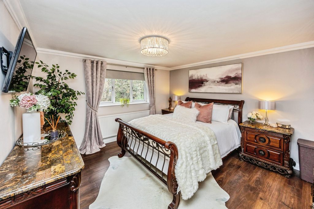Additional image 4 of 3 bed detached house for saleWakefield Road, Huddersfield HD8
