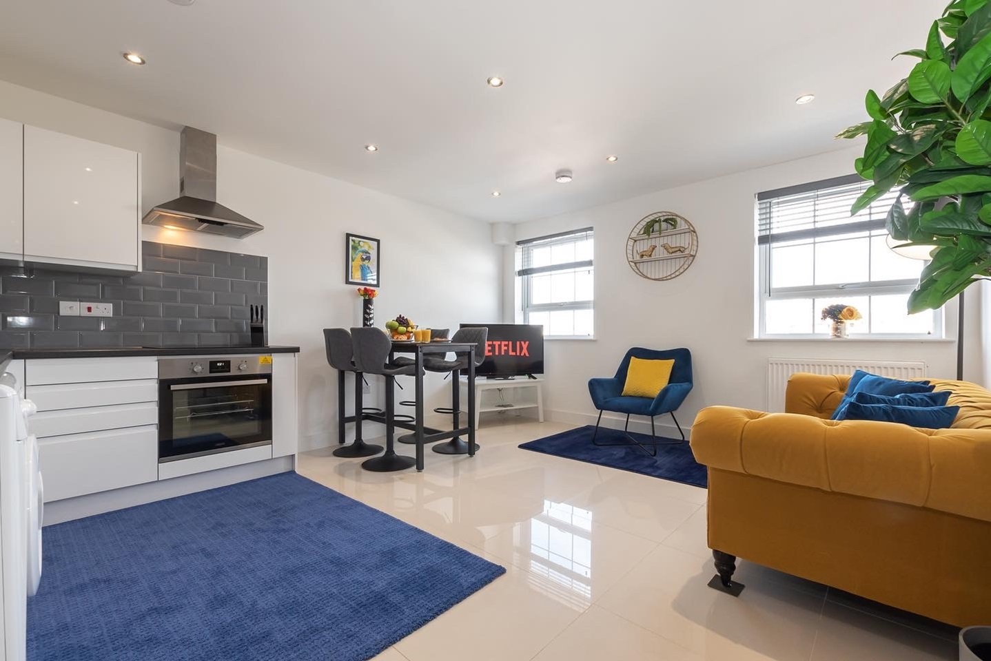2 Bed Flat, Atlantic Mansion, SO14, N1 7GU photo 2