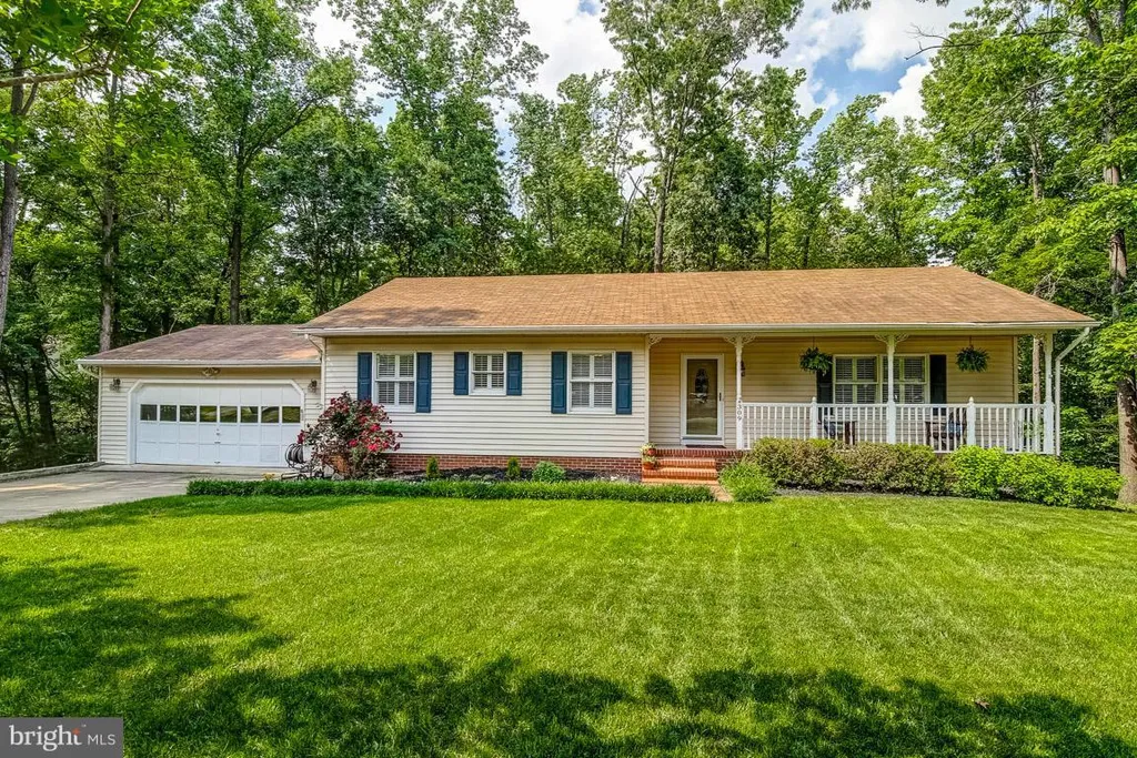 309 Chestnut Lane, Fredericksburg, VA 22408