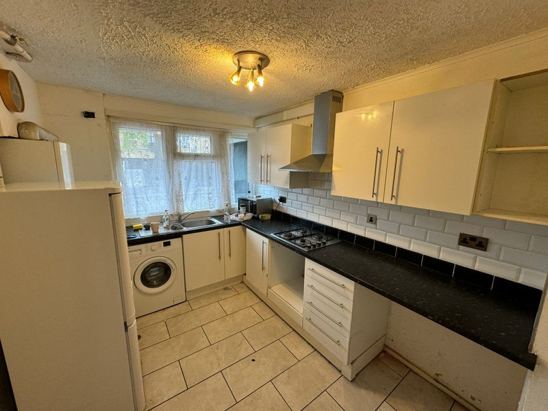Room in a Shared Flat, Paradise Row, E2, N1 7GU photo 4