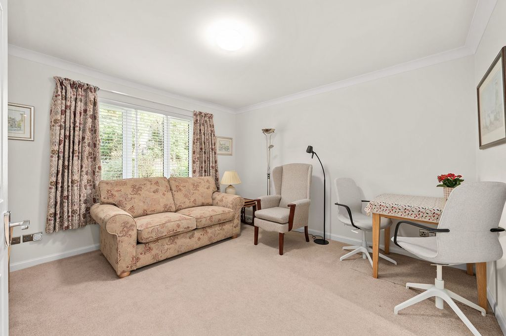 Additional image 3 of 2 bed flat for saleAnnfield Gardens, Stirling FK8