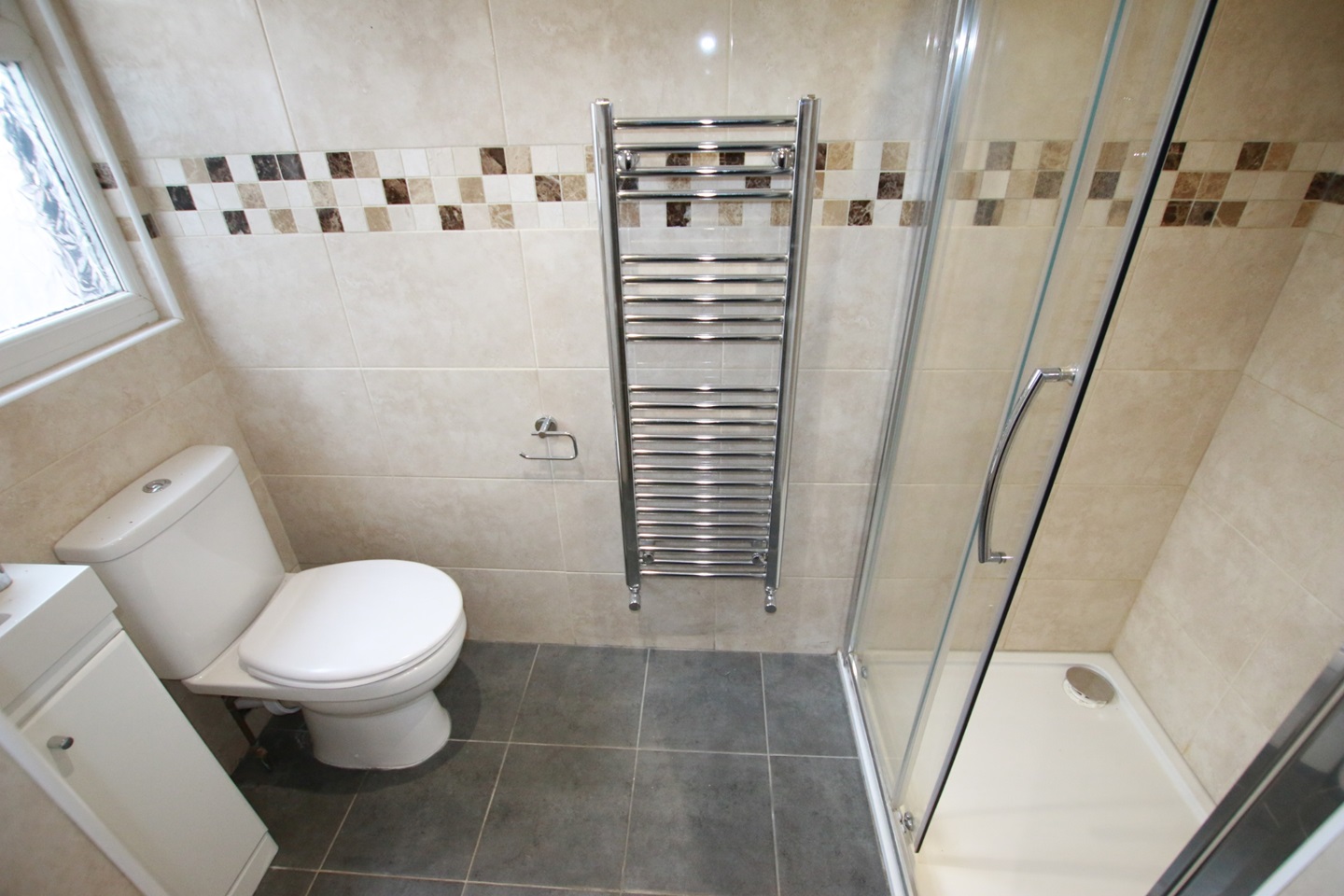 Additional image 6 of 6 Bed Terraced House, Grange Avenue, RG6, N1 7GU