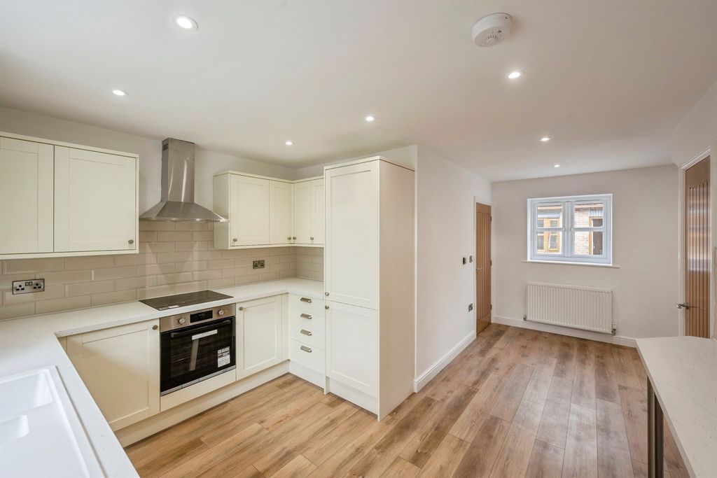 Additional image 2 of 3 bed detached house for saleBrigg Road, Broughton, Brigg DN20
