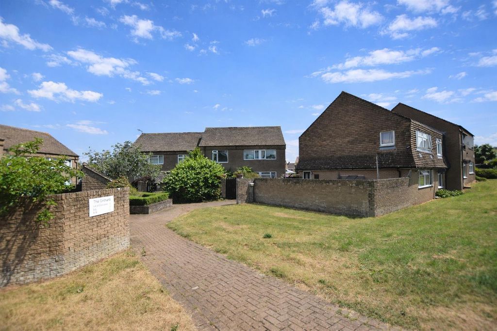 2 bed maisonette for saleThe Orchards, Cross Lanes, Pill BS20
