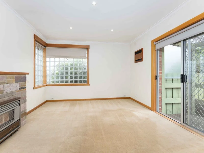 Additional image 2 of 2/40 Avonhurst Drive, Glen Waverley VIC 3150