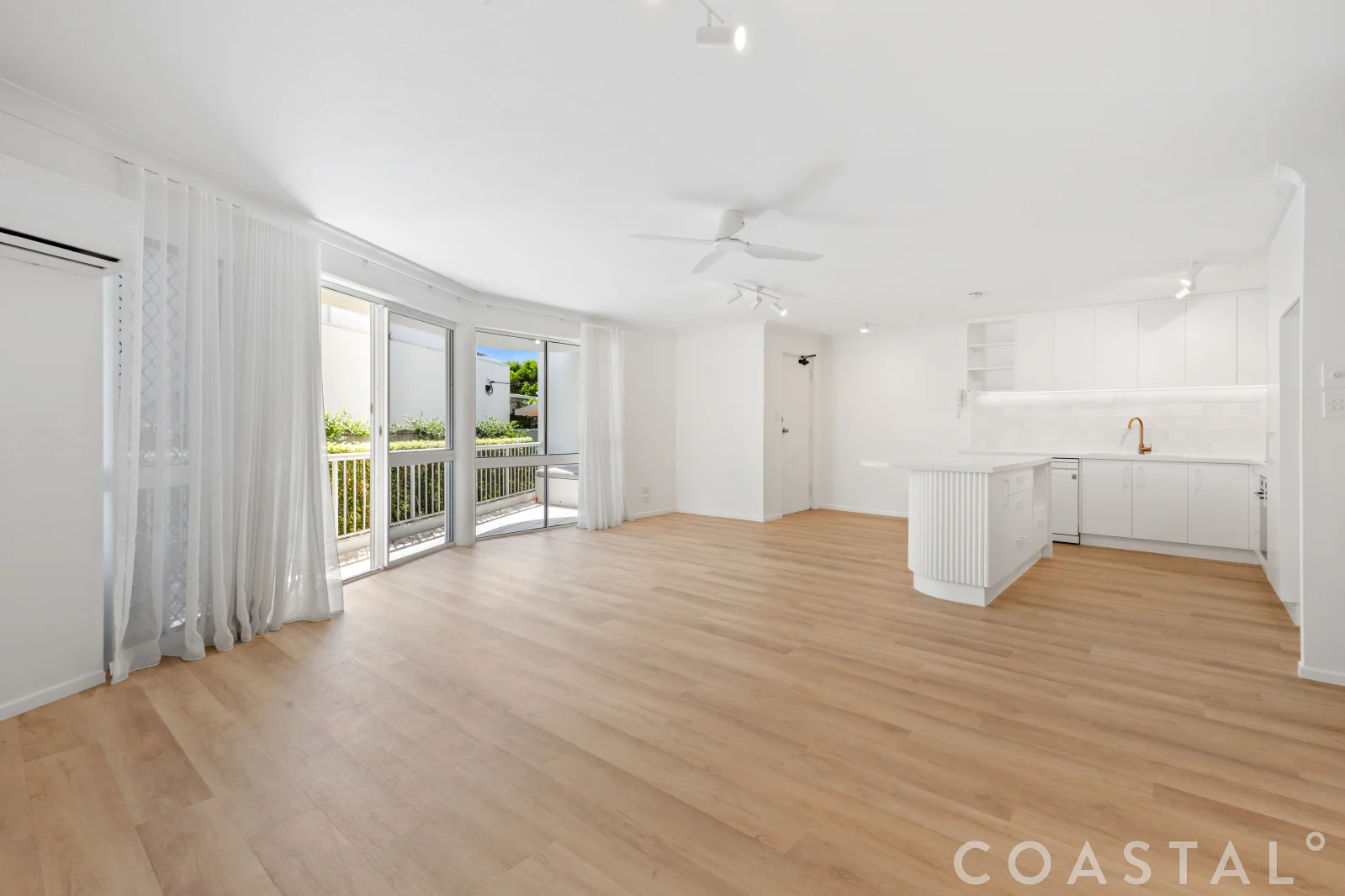 2/98 Seagull Avenue, Mermaid Beach QLD 4218