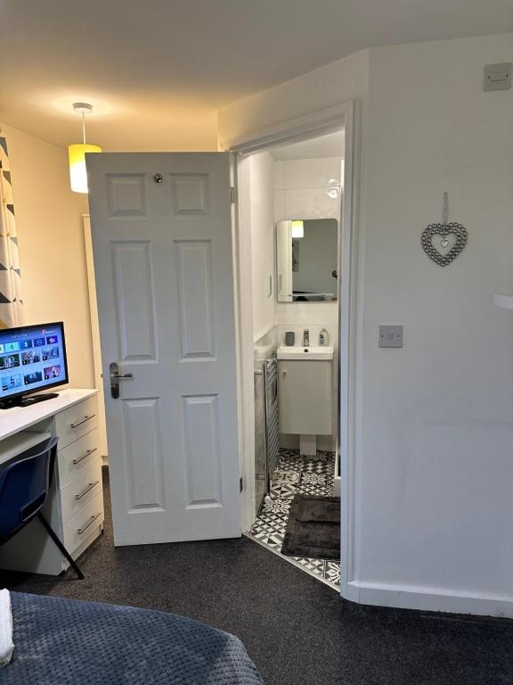 Additional image 3 of Room in a Shared House, Northfield Road, CV1, N1 7GU
