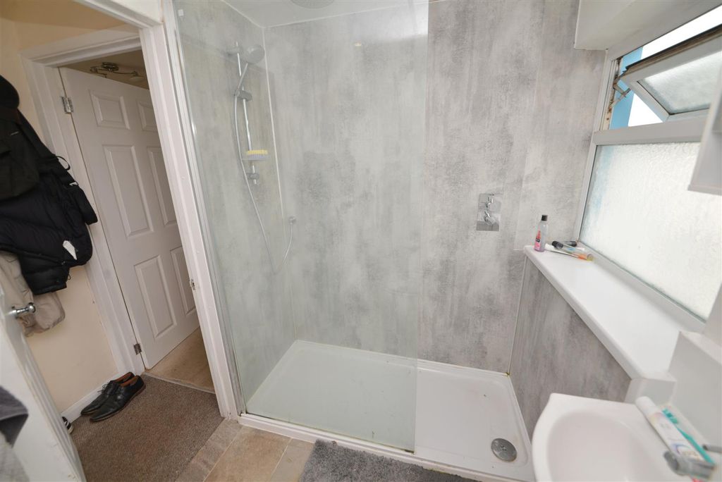 Additional image 13 of 2 bed flat for saleMilford Street, Saundersfoot SA69