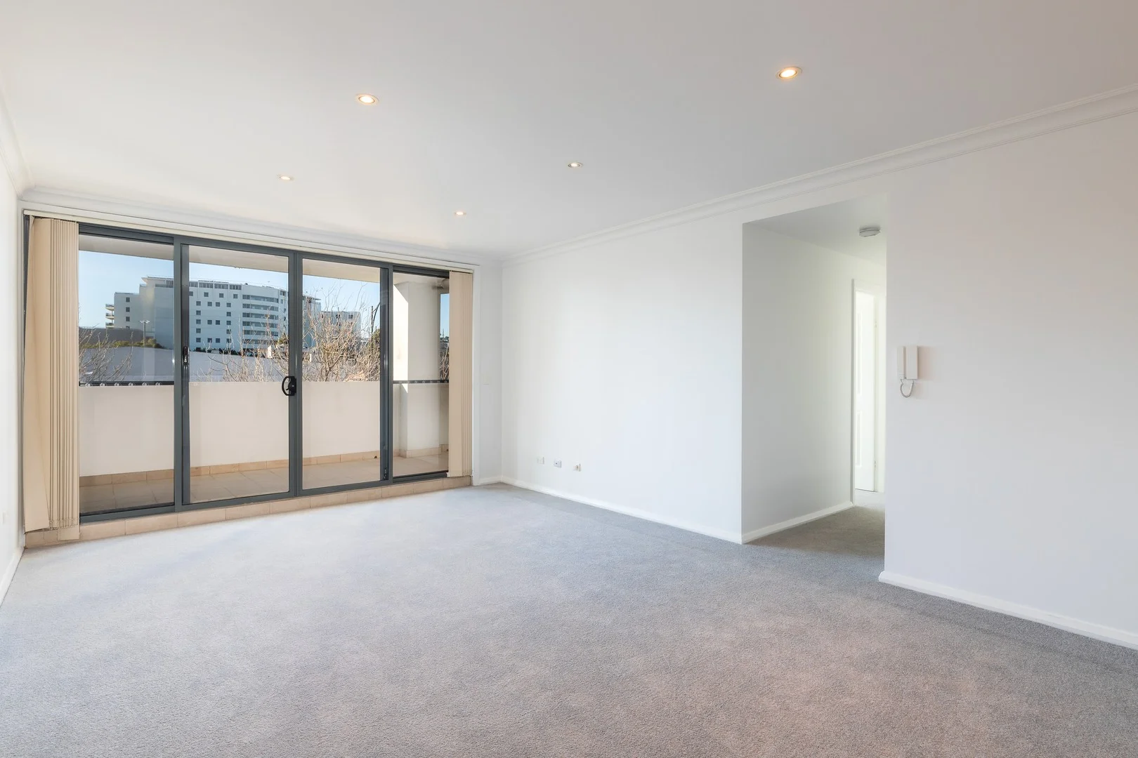 18/52 President Avenue, Caringbah NSW 2229