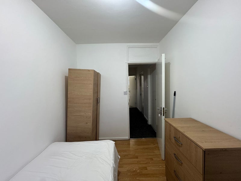Room in a Shared Flat, Paradise Row, E2, N1 7GU photo 3