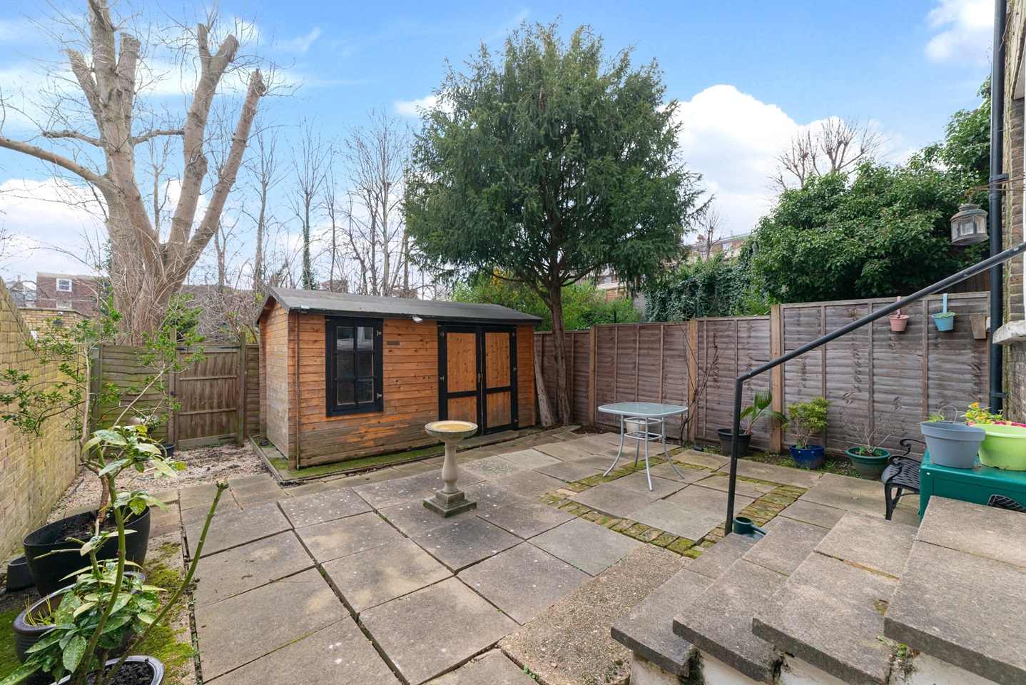 1 Bed Flat, Woodchurch Road, NW6, N1 7GU