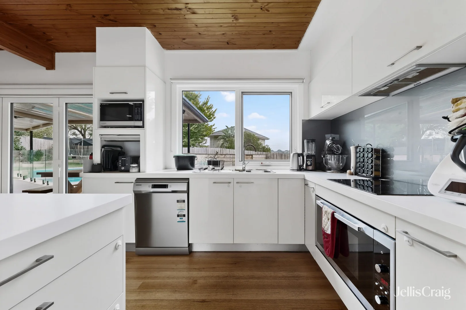 Additional image 2 of 43 Woolart Street, Strathmore VIC 3041