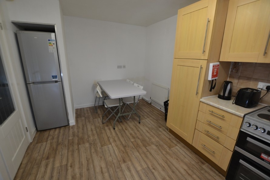 3 Bed Terraced House, Yardley Street, CV1, N1 7GU photo 2
