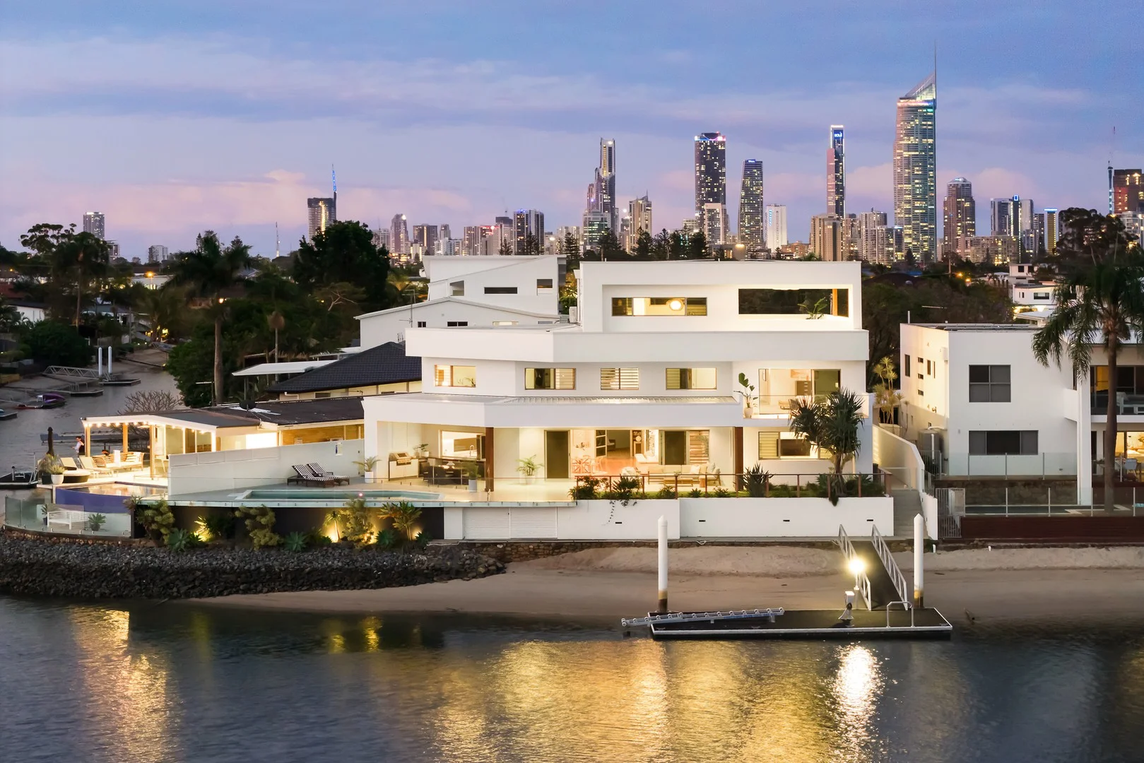 27 Summerland Key, Broadbeach Waters QLD 4218