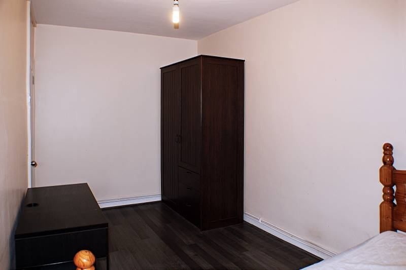 Room in a Shared Flat, Ross House, E1W, N1 7GU photo 2