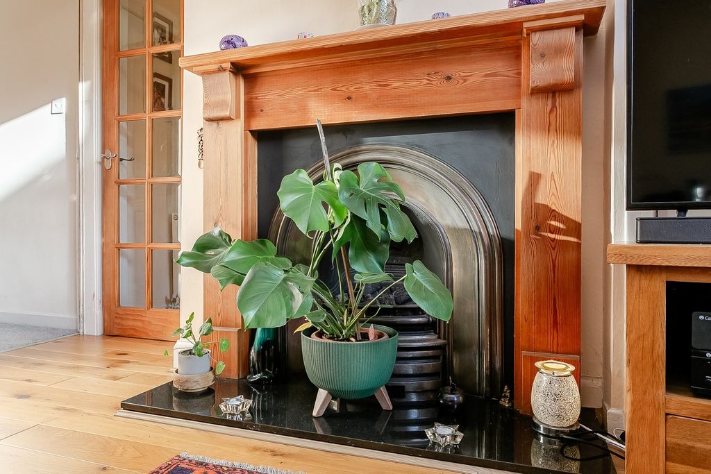 Additional image 5 of 3 bed flat for saleLochend Avenue, Edinburgh EH7